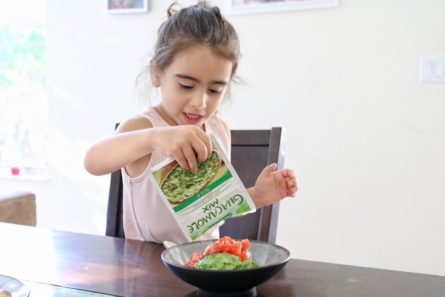 chicken taco bowl, family friendly meals, kid friendly meals kid friendly recipes, recipe, 2019, mom blog, mom blogger, mommy blog, mommy blogger, family blog, parenting blog, the super mom life, thesupermomlife, parenting blogger, family blogger, food blogger