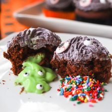 Trick or Treat Cupcakes Filled with Slime or Sprinkles