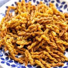 Air Fryer Lower Carb Garlic Bread Pasta Chips
