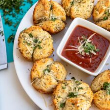 Pull-Apart Garlic Rolls